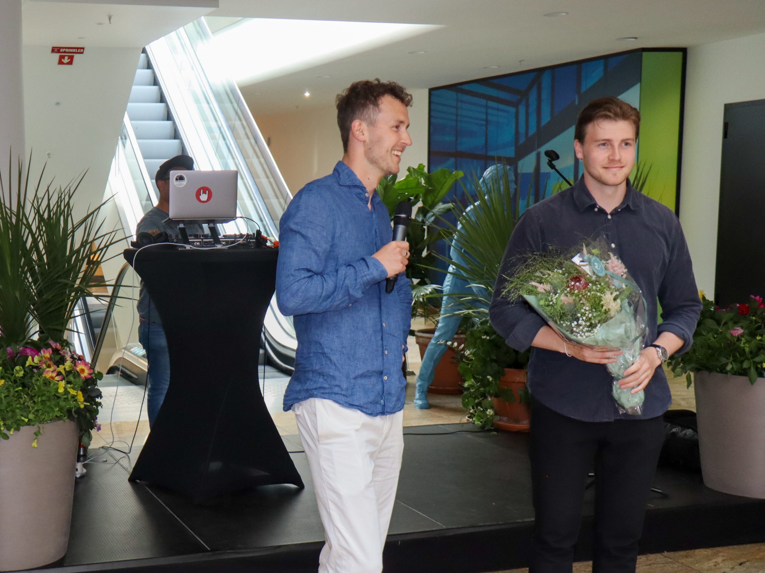 Christian Johannesen og Andreas Madsen fra Beehive Project AS får investering fra Solid Rock.